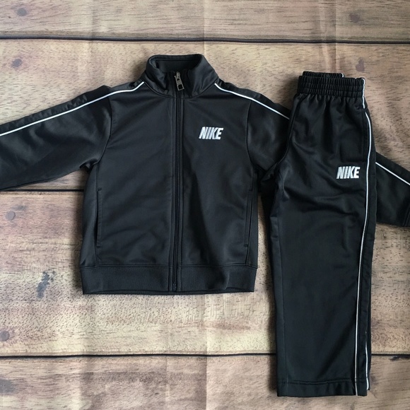 Nike Other - NIKE 2-piece Jogging Suit / Track Set